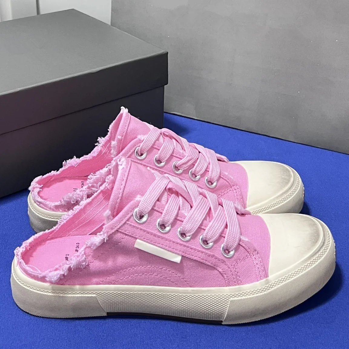 Unisex 2023 New denim canvas flat bottomed women's slippers Student casual sports shoes Vulcanized shoes Men's shoes