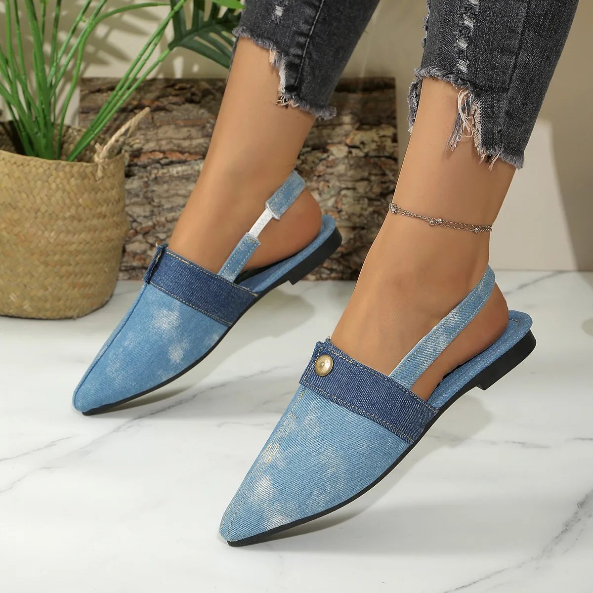 Denim Blue Chain Crystal Mules Women Slippers Cowboy Pointed Toe Women Shoes Autumn New Large Size 43 Slides Chaussure Femme
