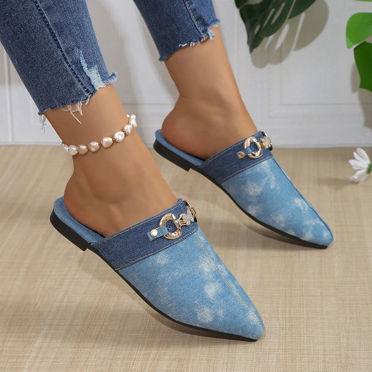 Denim Blue Chain Crystal Mules Women Slippers Cowboy Pointed Toe Women Shoes Autumn New Large Size 43 Slides Chaussure Femme