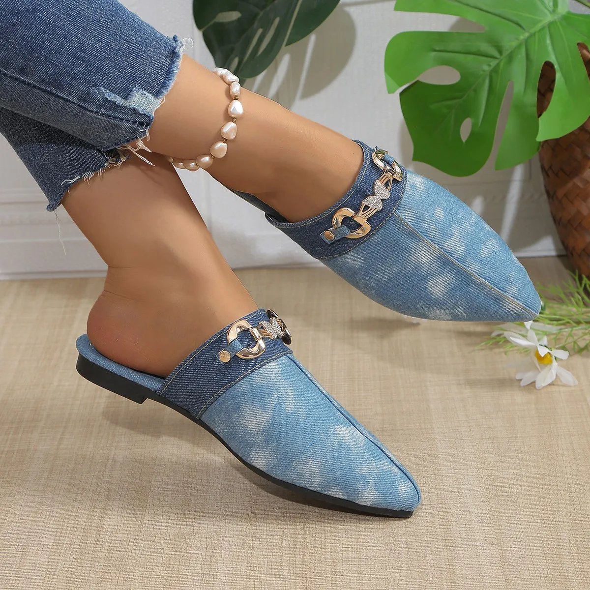 Denim Blue Chain Crystal Mules Women Slippers Cowboy Pointed Toe Women Shoes Autumn New Large Size 43 Slides Chaussure Femme