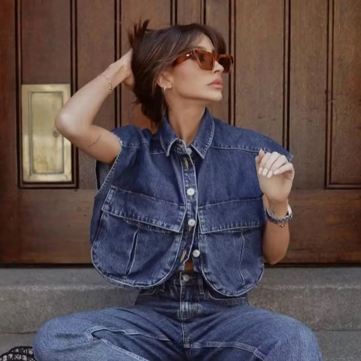 Ladies Fashion With Pockets Cropped Denim Blouse Shirts Women Sexy Sleeveless Button-up Female Blouses Blusas Chic Tops Female