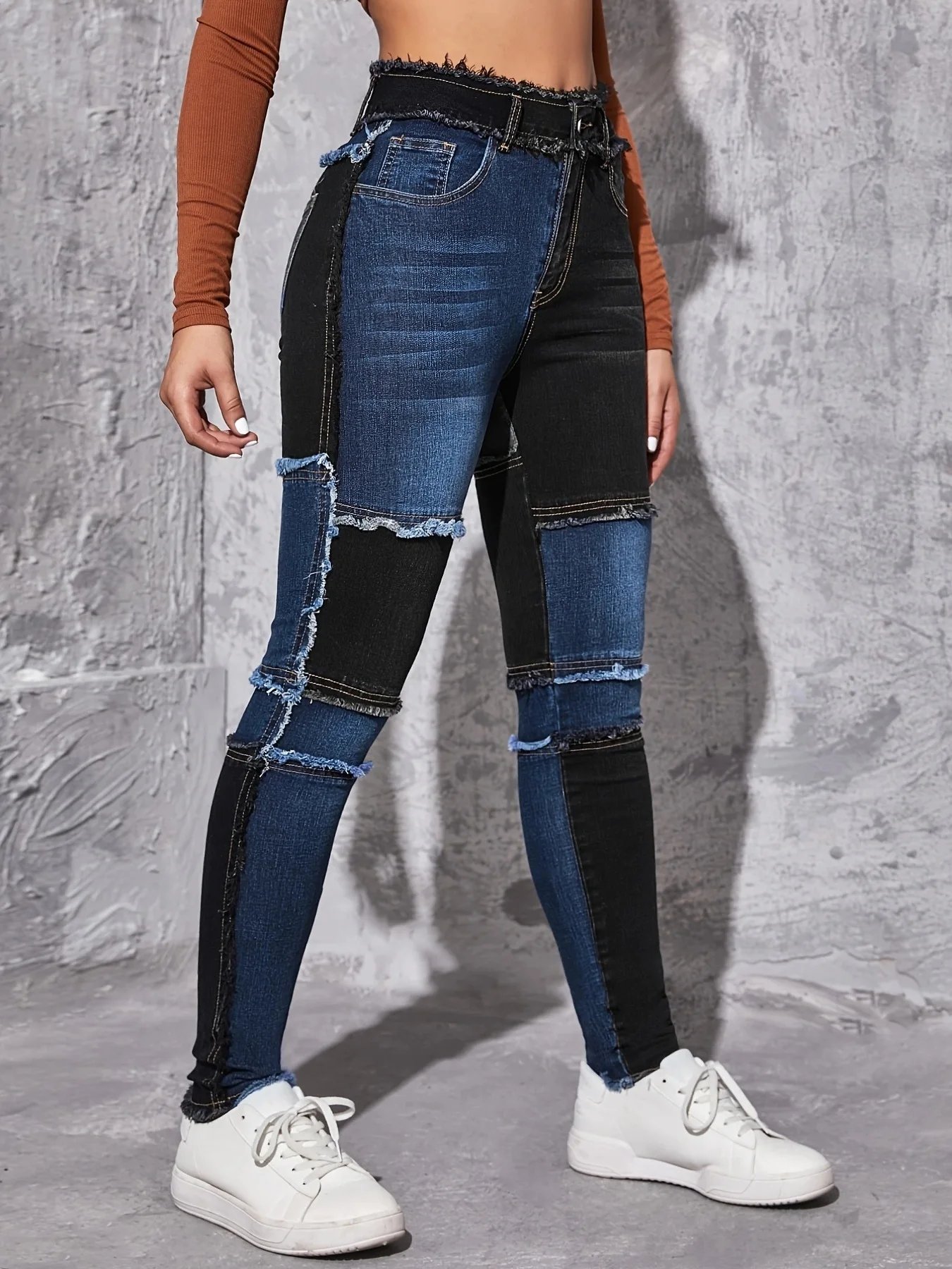 2024 New Women's Blue and Black Contrast Tight Jeans