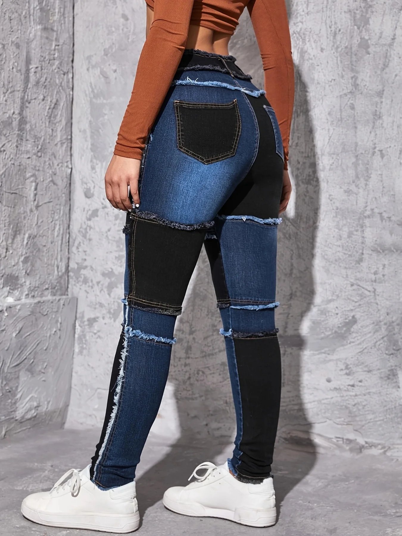 2024 New Women's Blue and Black Contrast Tight Jeans